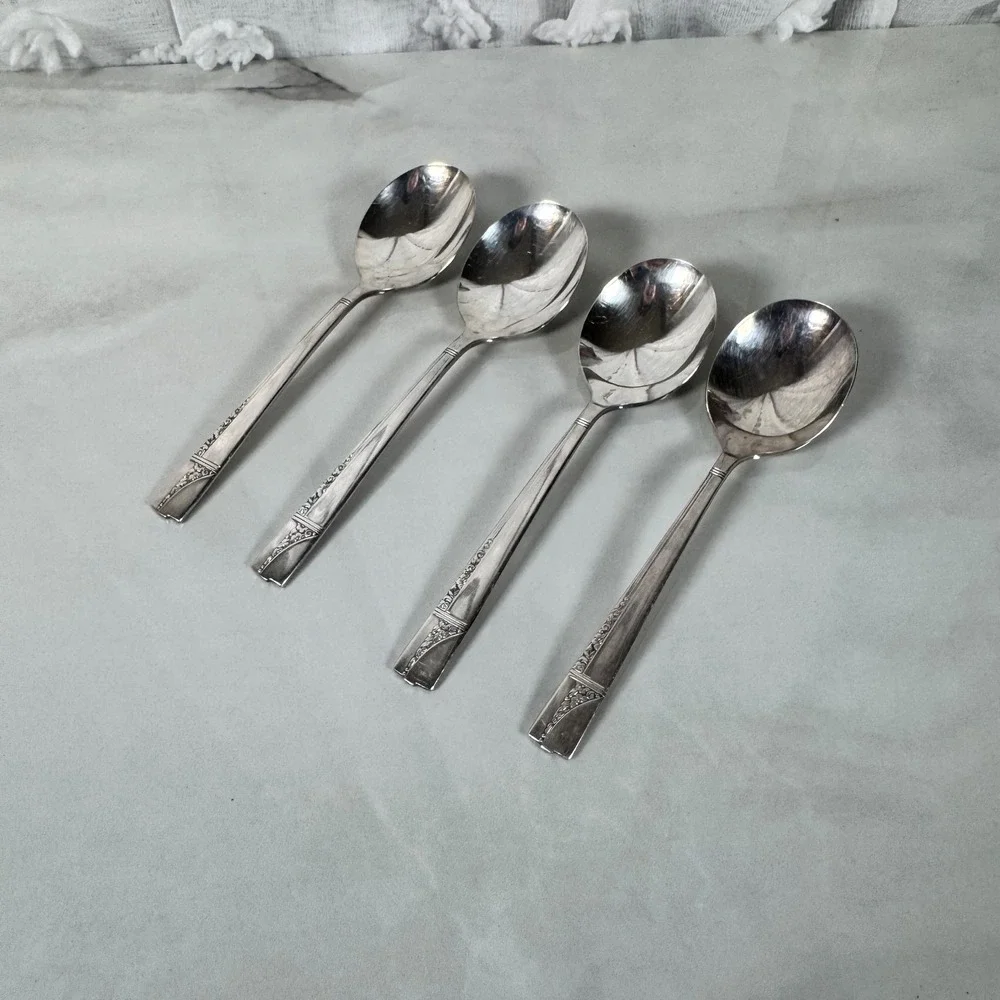 Set of 4 Oneida Nobility Plate Silver‎ Plated Round Soup Spoons Caprice Lot 1